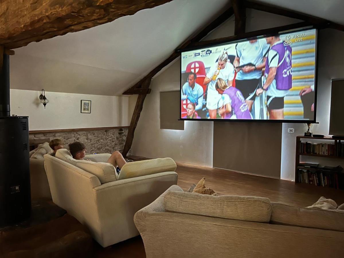 Country Villa For 19 Pool Cinema Football Pitch Verteillac Ngoại thất bức ảnh