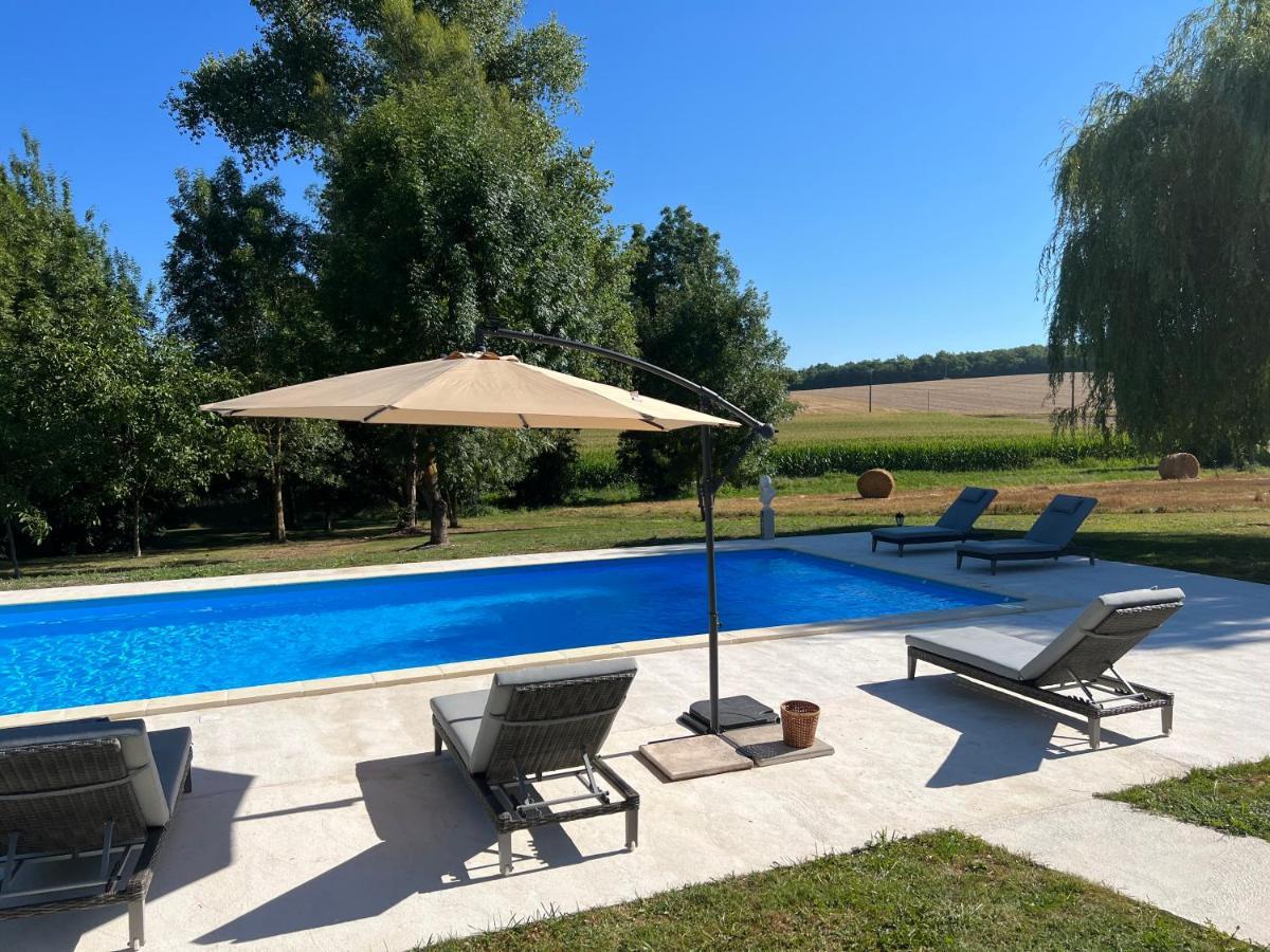 Country Villa For 19 Pool Cinema Football Pitch Verteillac Ngoại thất bức ảnh